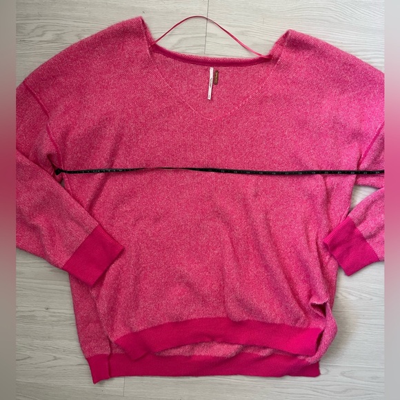 Free People Sweater Weather V-neck sweater pink knit pullover side hem slits - Picture 9 of 12